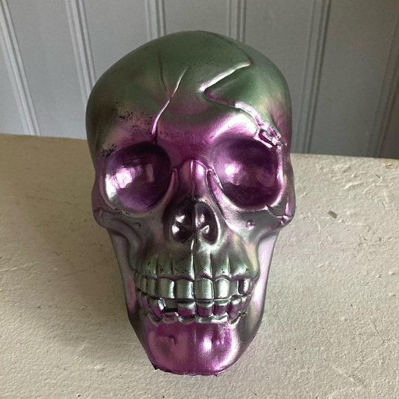 Set of 3- 2-18” Metallic Finish Purple/Green Hanging Skeltons & Skull Decoration - Picture 12 of 17